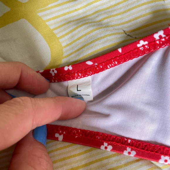 Red & white floral string bikini - Picture 4 of 5